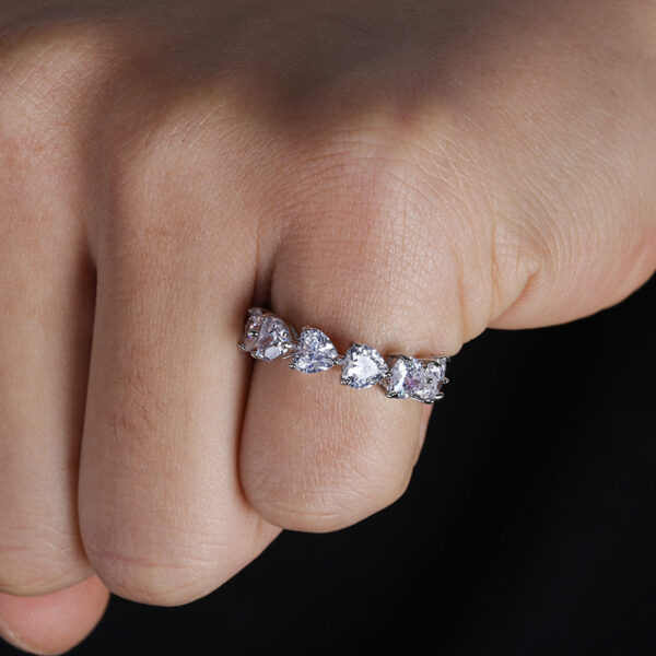 Love shape zircon couple ring - Image 4