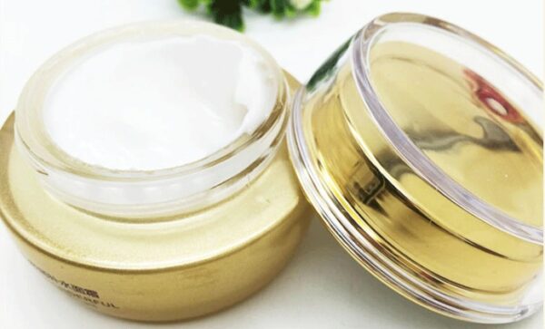 Cream moisturizing and refreshing oil control creamCream moisturizing and refreshing oil control cream - Image 5