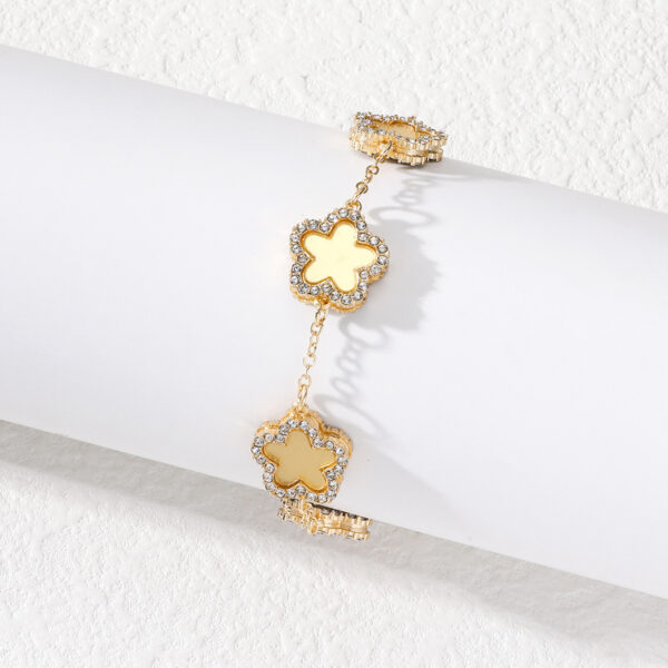 Diamond Five-pointed Star Petals Fashion Temperamental Bracelet - Image 2