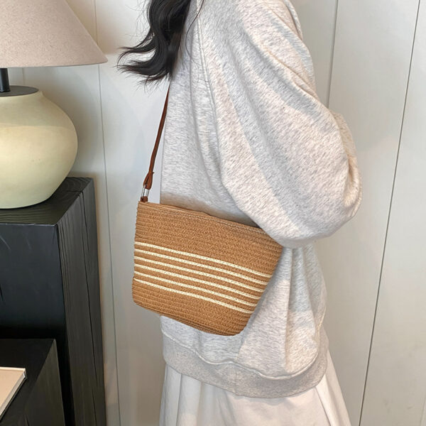 Women's Fashion New Retro Woven Bag - Image 3